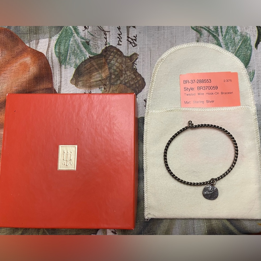 NWT Retired James Avery Sterling Silver Charm Bracelet. Retired Sand Dollar Inc!
